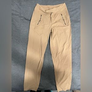 Athleta cropped pant